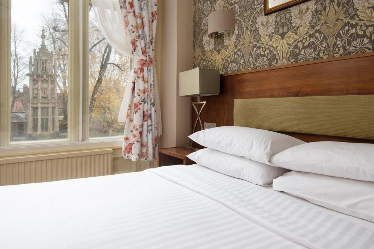 The Dean Court Hotell York Exteriör bild