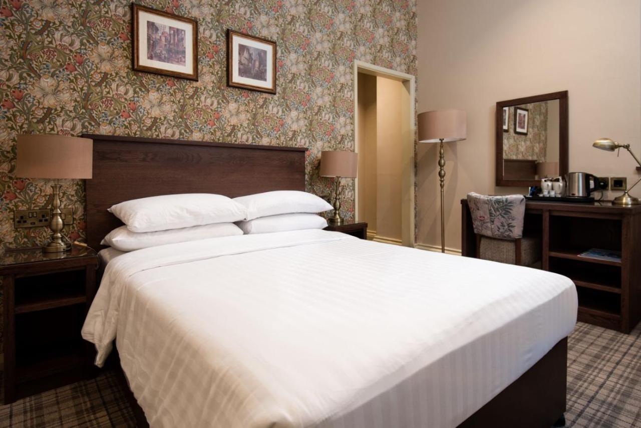 The Dean Court Hotell York Exteriör bild