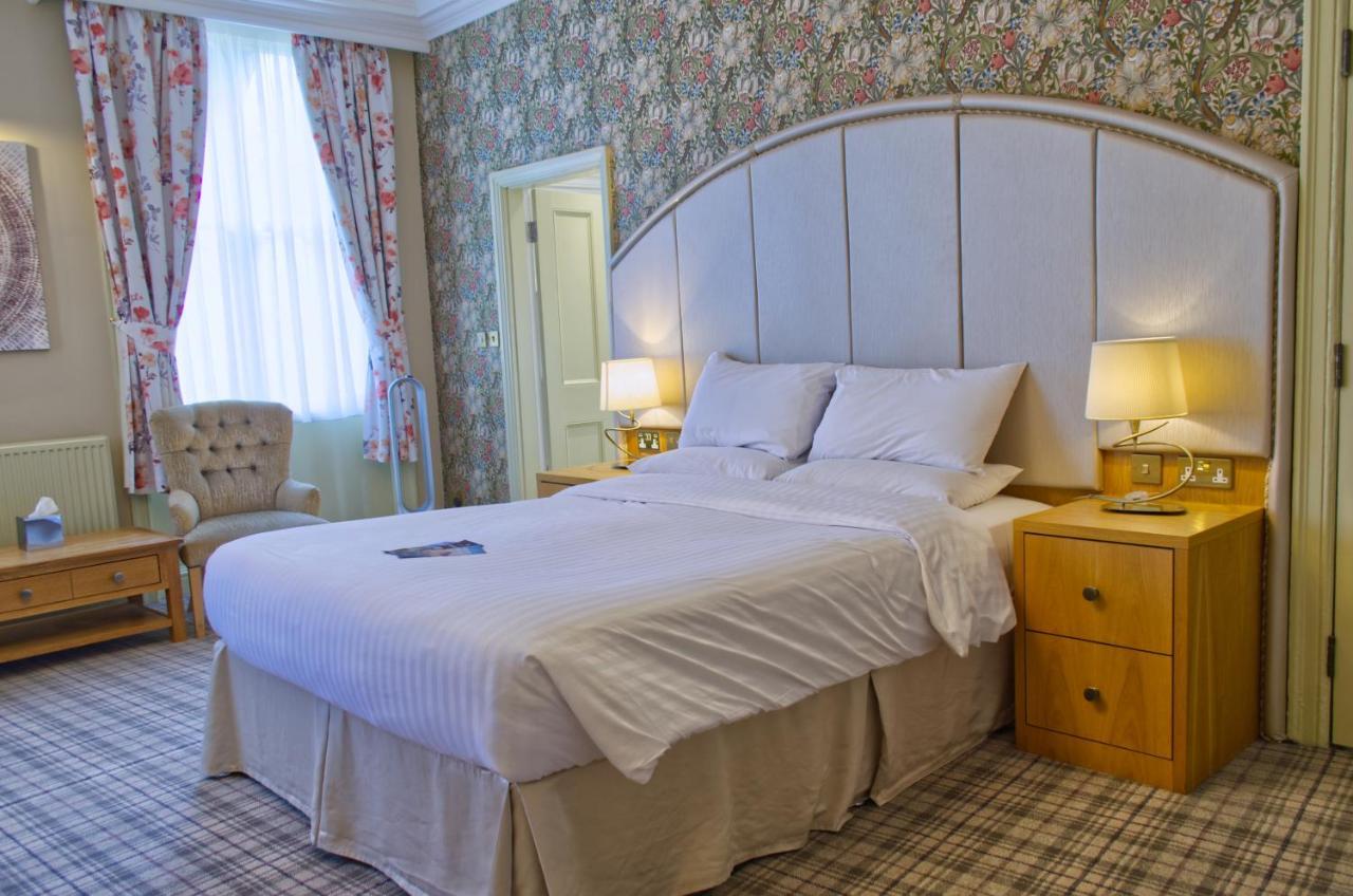 The Dean Court Hotell York Exteriör bild