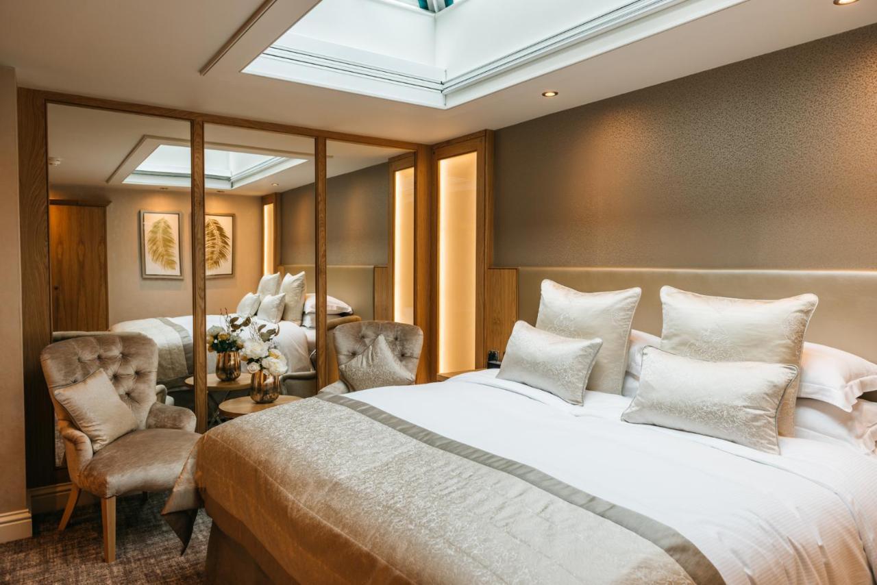 The Dean Court Hotell York Exteriör bild