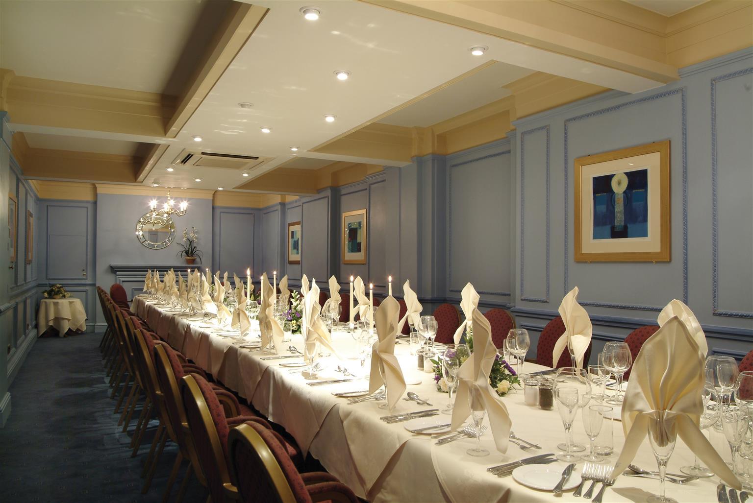 The Dean Court Hotell York Exteriör bild
